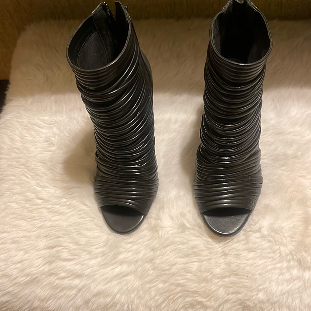 Black leather bcb ankle booties